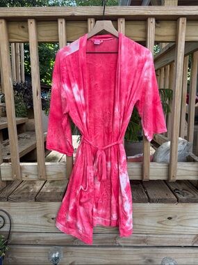 Hello Mello Super Soft Tie-Dye Robe